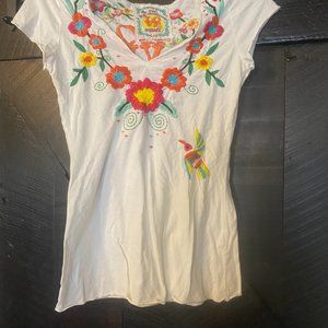 Johnny Was LA White Short Sleeved LOVE Tee (S) NWOT